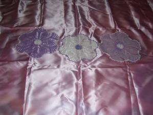 8 inch Doilies