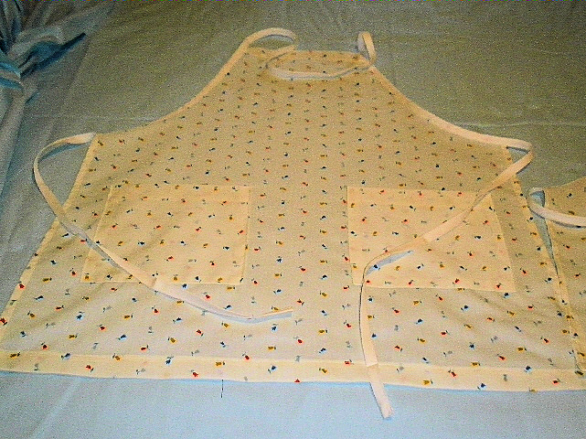 White Mom's Matching Apron