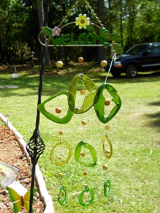 Welcome with Green Rings Glass Wind Chimes