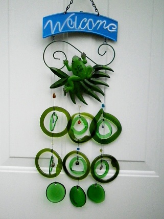 Welcome Frog with Green Rings - Glass Wind Chimes