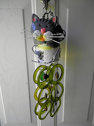 Cat Bucket with Green Rings - Glass Wind Chimes