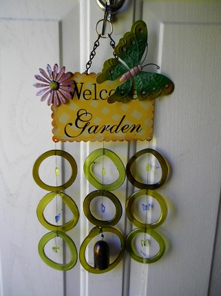 Welcome Garden with Green Rings - Glass Wind Chimes
